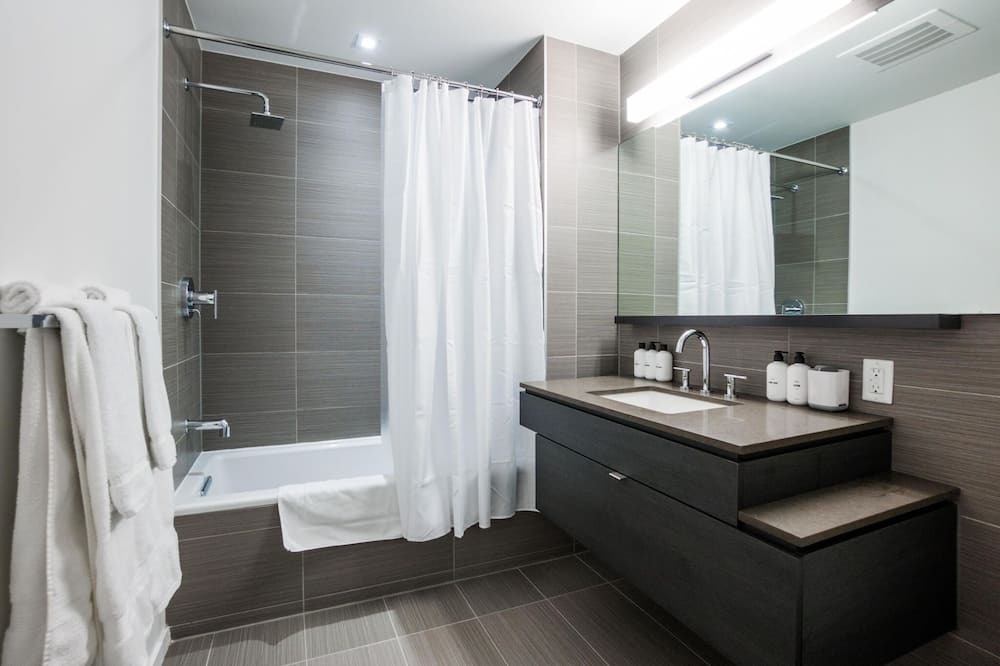 Photo of Bathroom in North Rosslyn