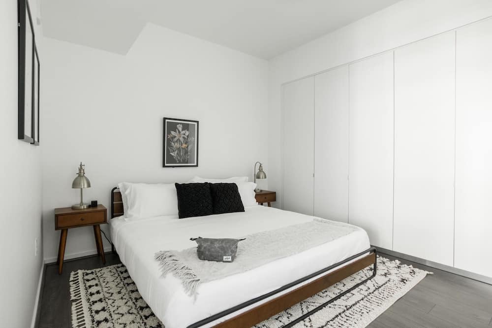 Photo of Bedroom in North Rosslyn
