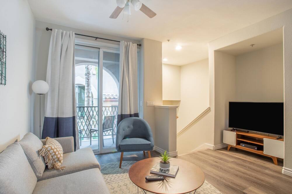 Photo of Livingroom in Milpitas
