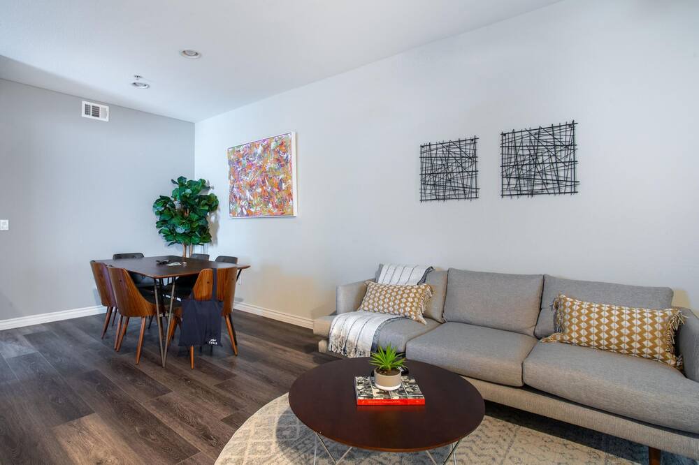 Photo of Livingroom in Milpitas