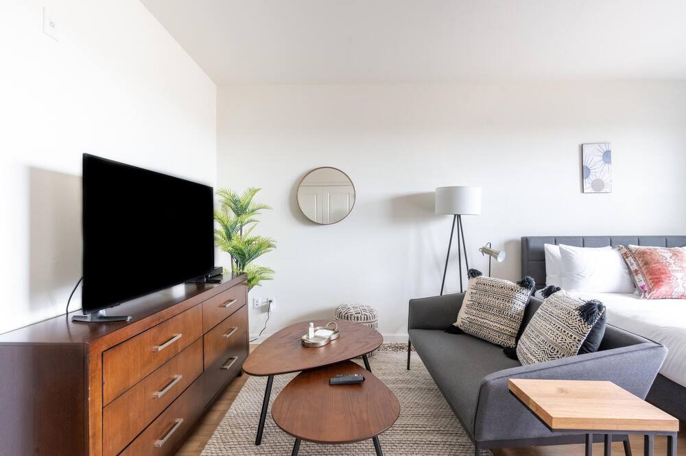 Photo of Livingroom in Assembly Square