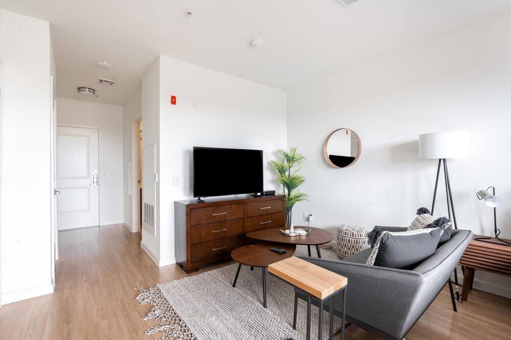 Photo of Livingroom in Assembly Square