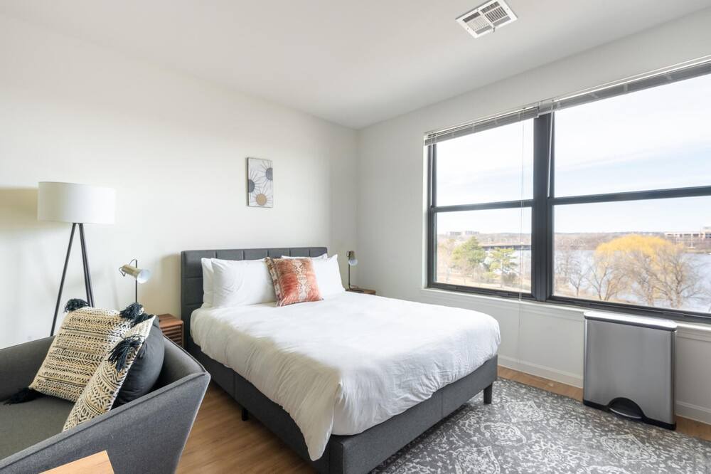 Photo of Bedroom in Assembly Square