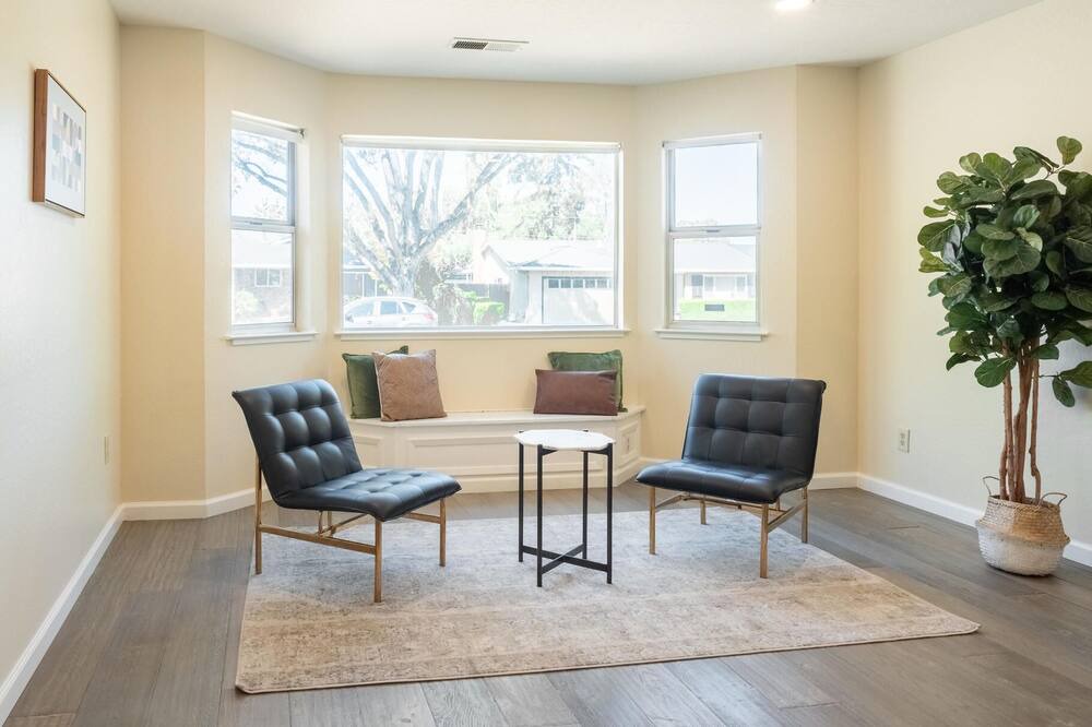 Photo of Others in Valley View - Reed