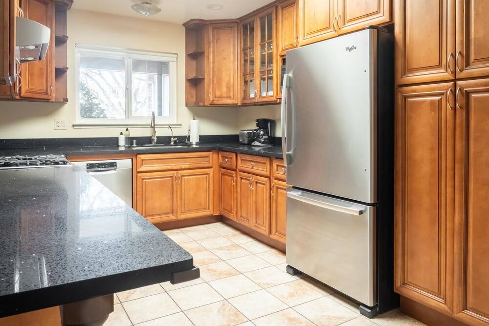 Photo of Kitchen in Valley View - Reed