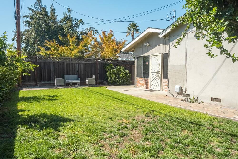 Photo of Outdoor in Valley View - Reed