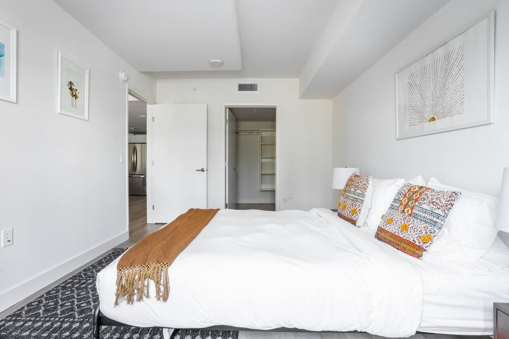 Photo of Bedroom in Westlake