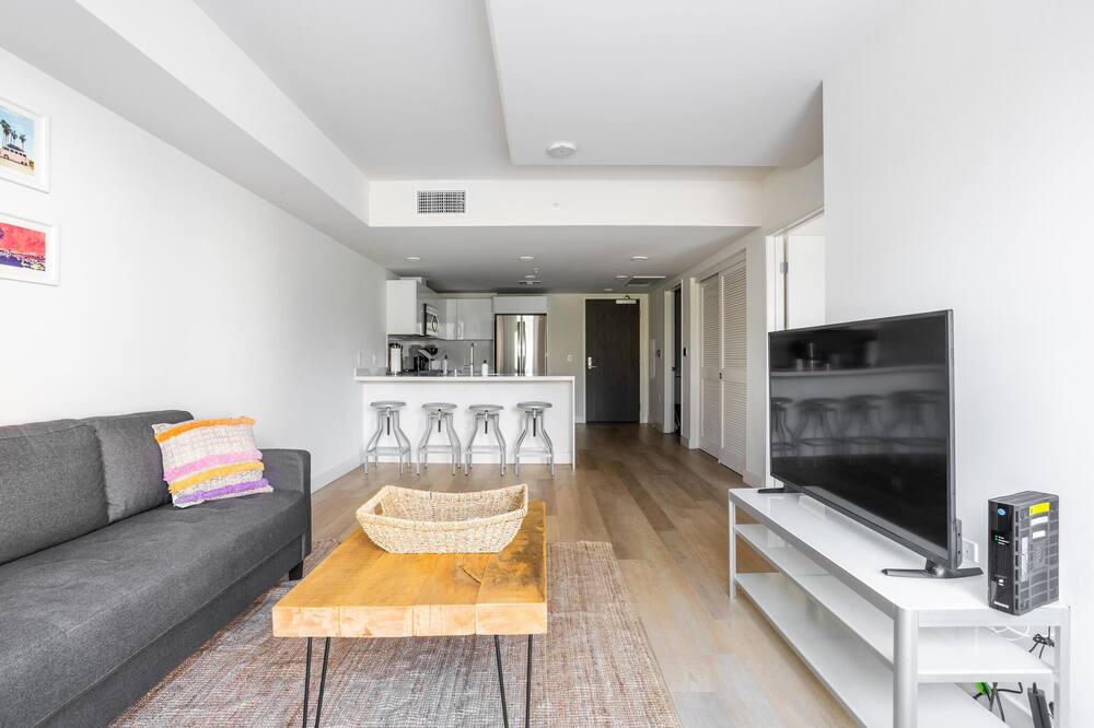 Photo of Livingroom in Westlake