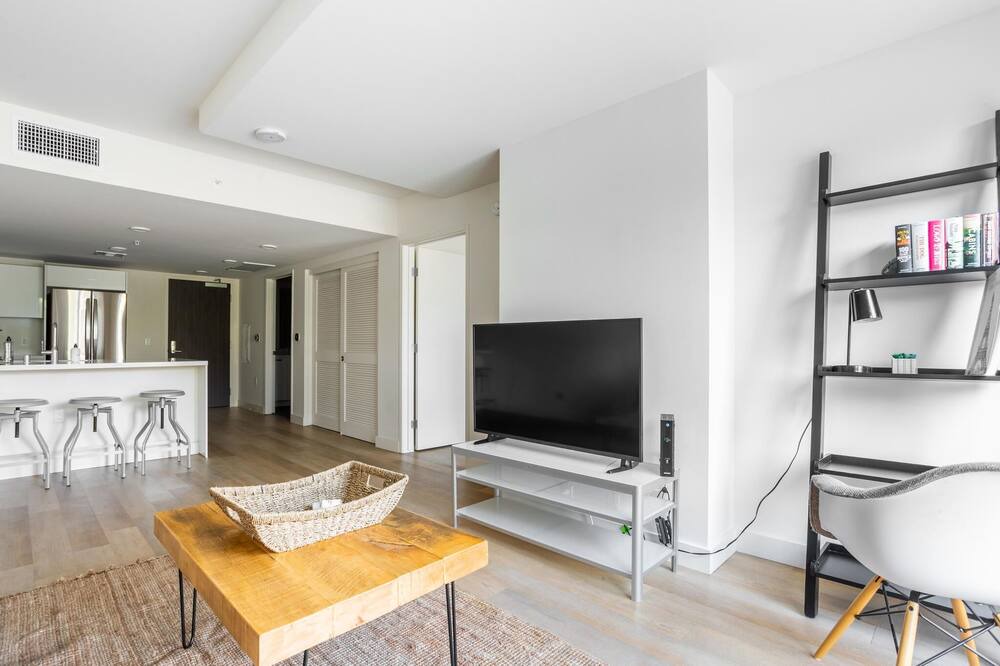 Photo of Livingroom in Westlake