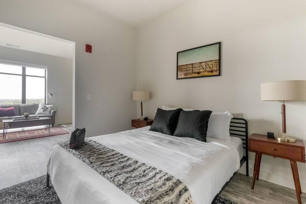Photo of Bedroom in Bluemont