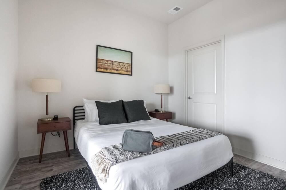 Photo of Bedroom in Bluemont