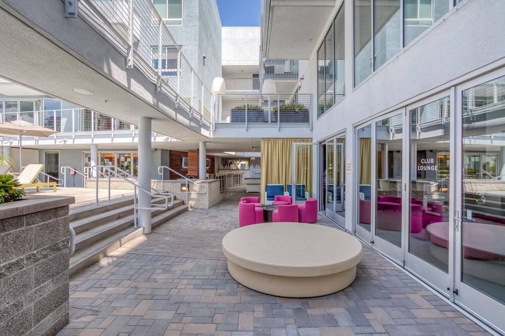 Photo of Outdoor in Downtown