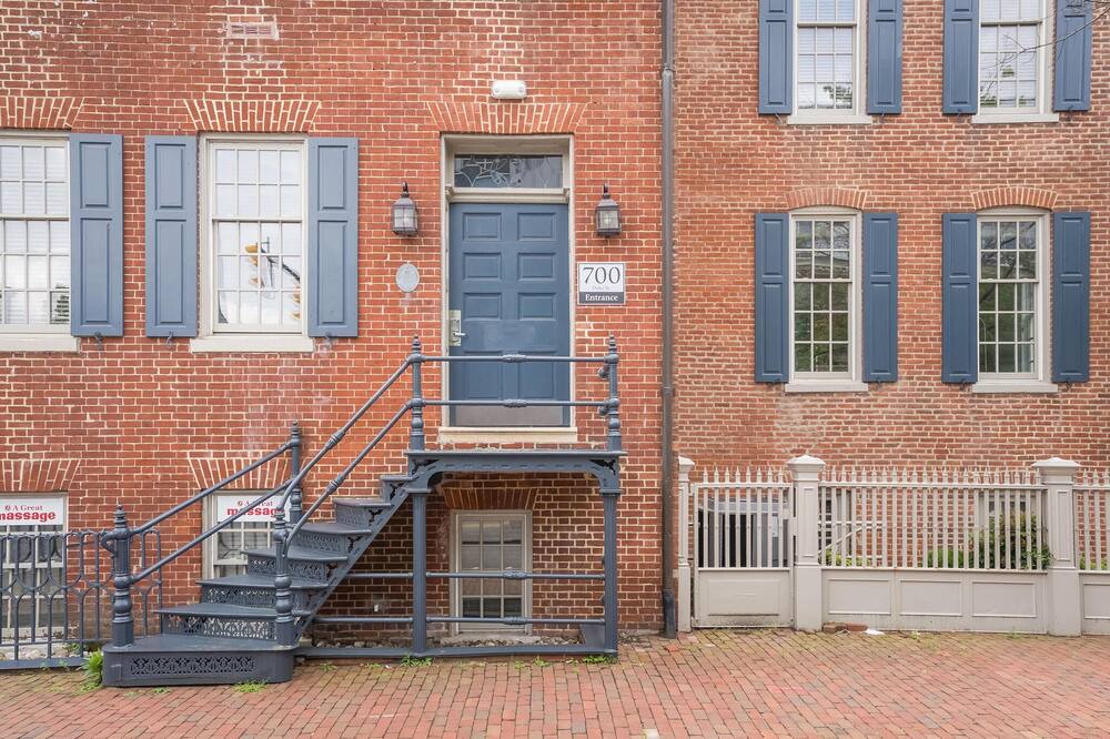 Photo of Outdoor in Jefferson Manor