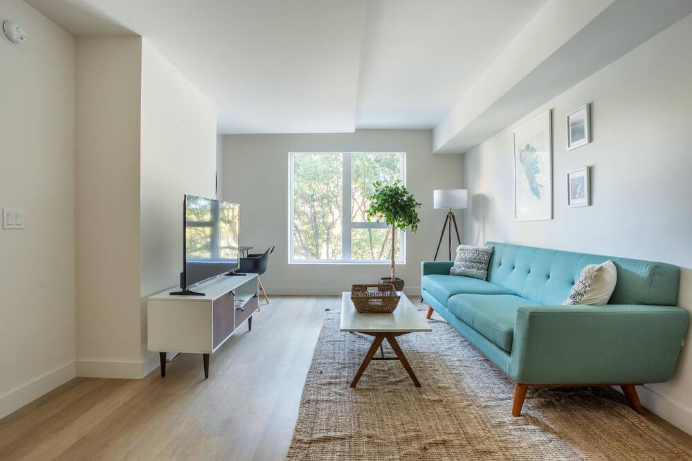 Photo of Livingroom in Westlake