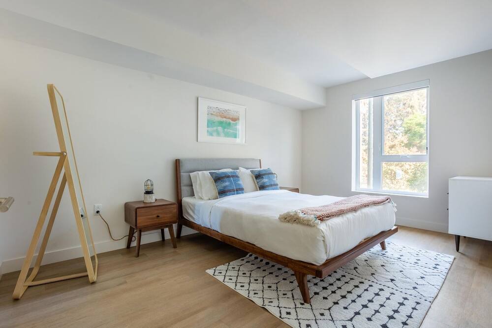 Photo of Bedroom in Westlake