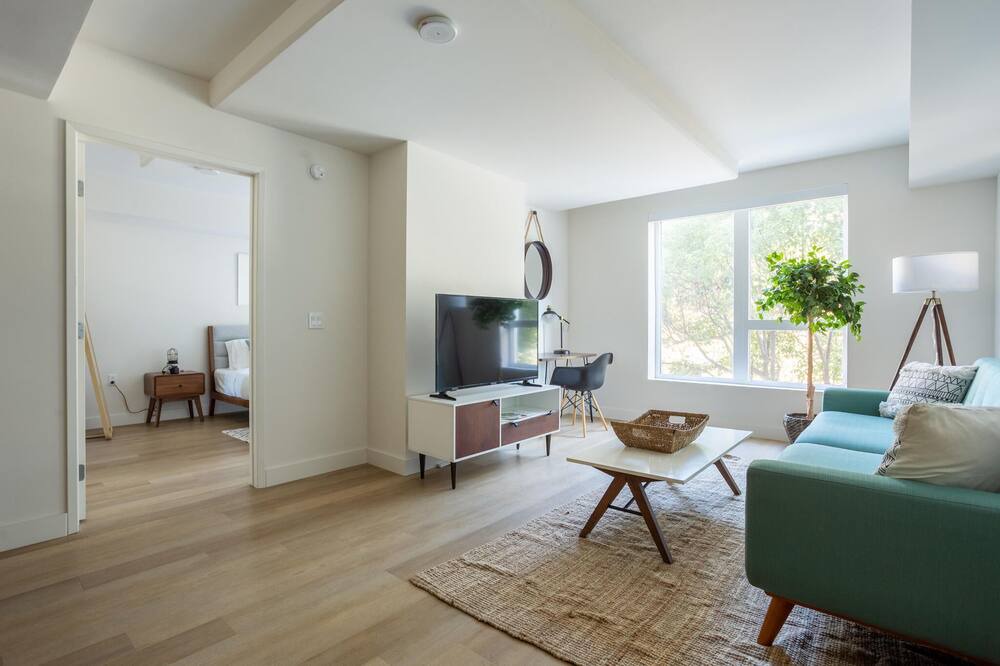 Photo of Livingroom in Westlake
