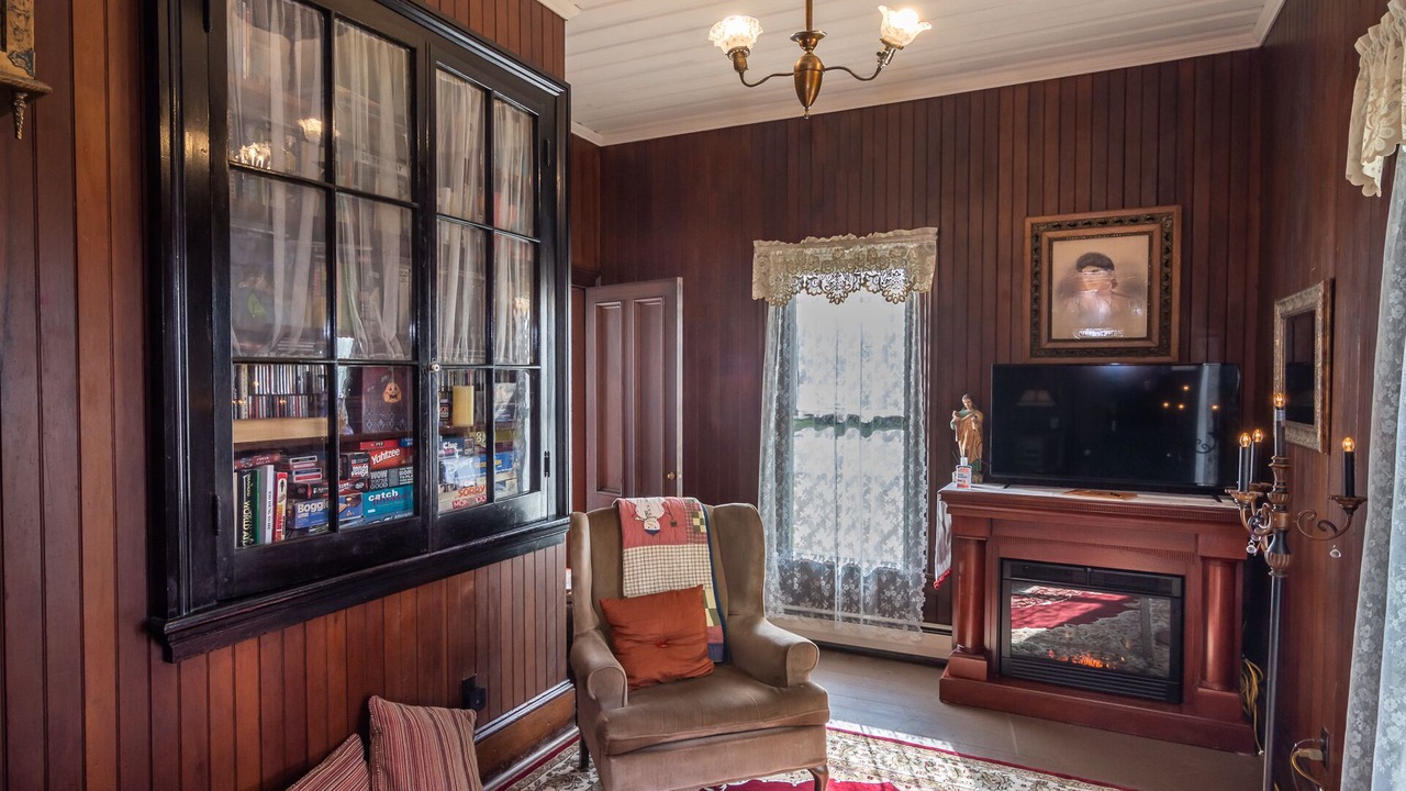 Photo of Livingroom in Roseburg