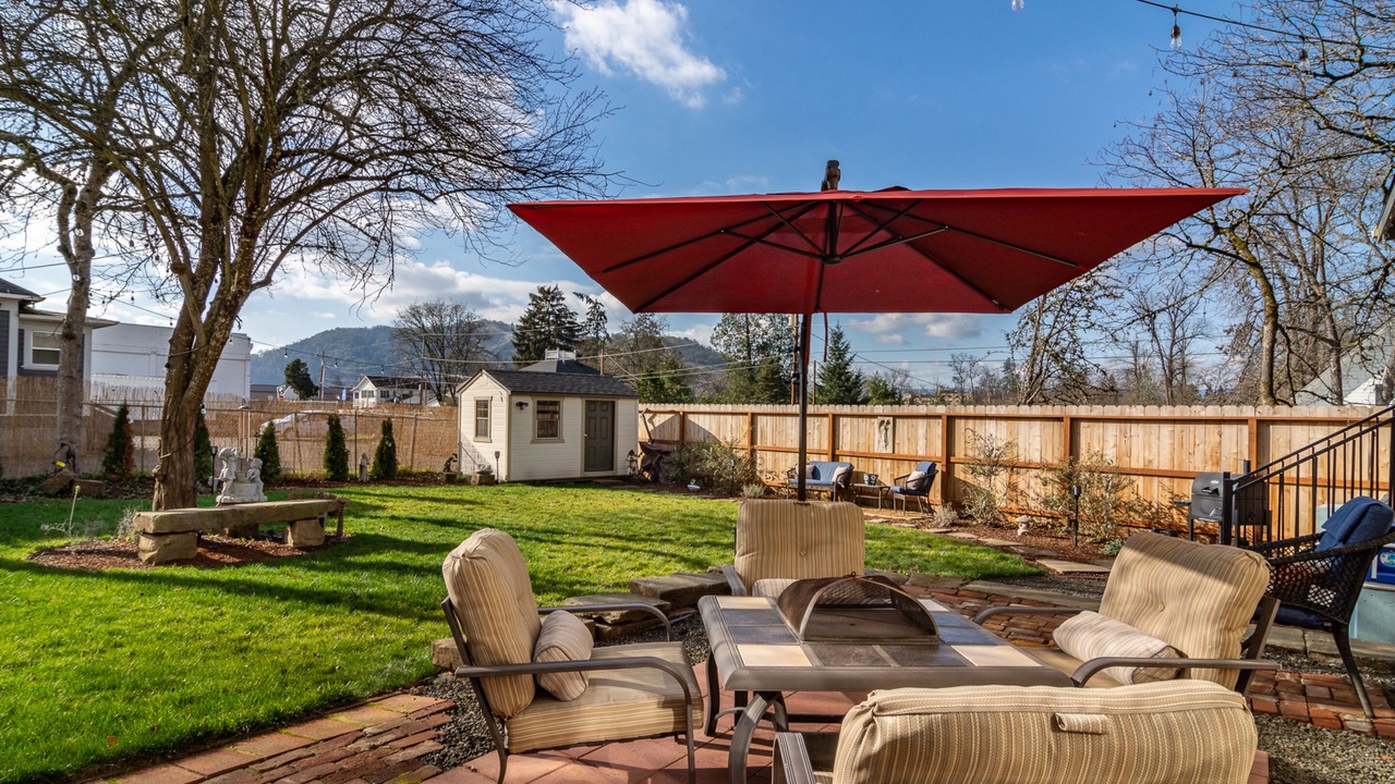 Photo of Outdoor in Roseburg