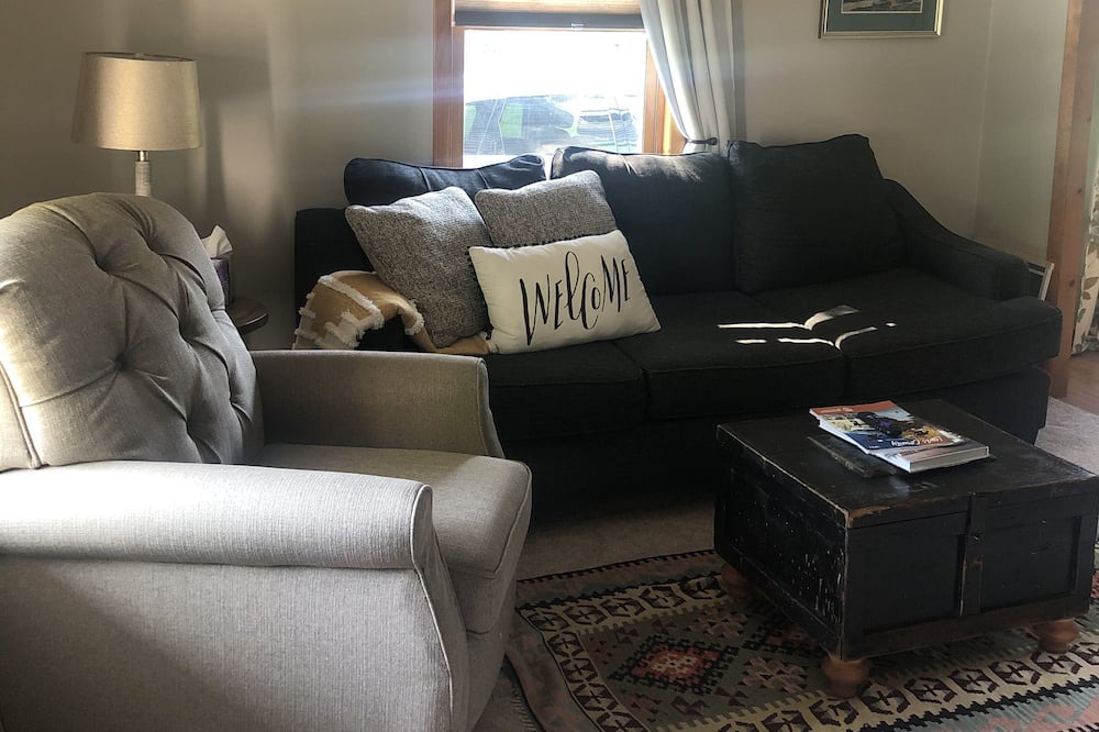 Photo of Livingroom in Lyons Falls