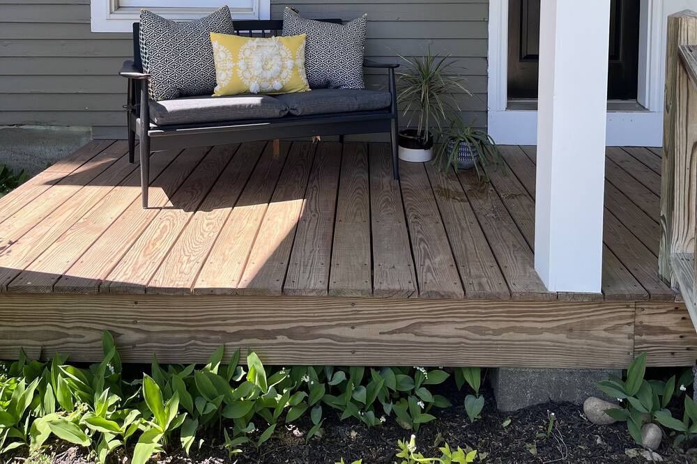 Photo of Patio Balcony in Lyons Falls