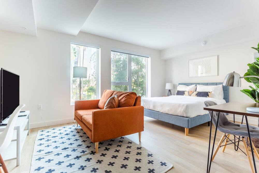 Photo of Bedroom in Westlake