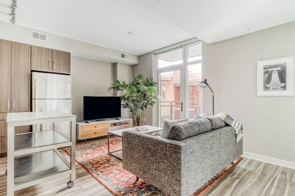 Photo of Livingroom in Mount Vernon Triangle
