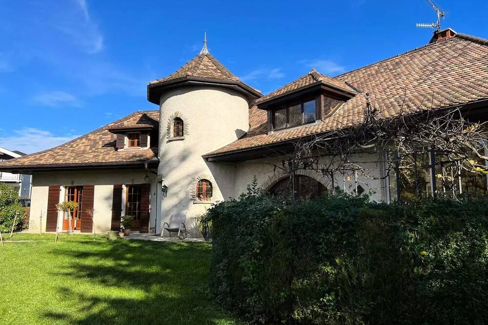 Photo of Outdoor in Messery