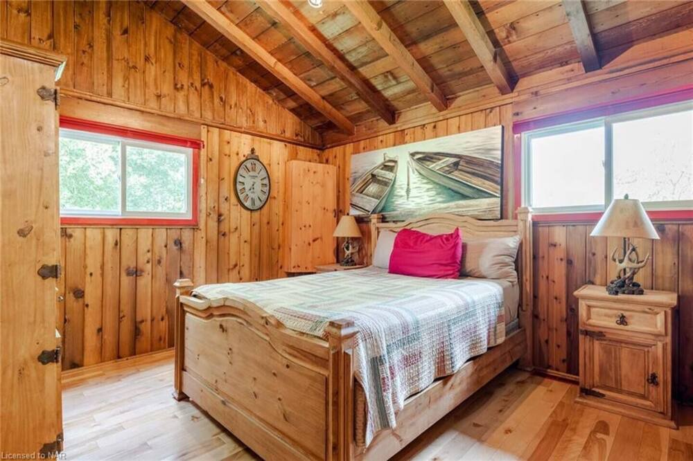Photo of Bedroom in Fort Erie