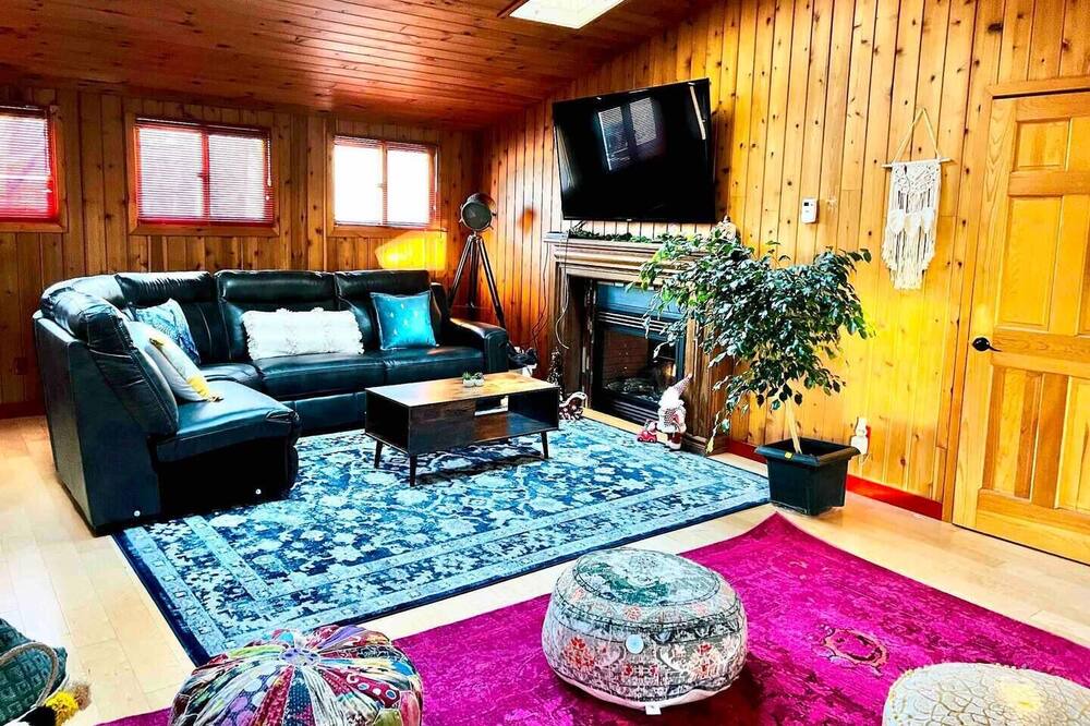 Photo of Livingroom in Fort Erie