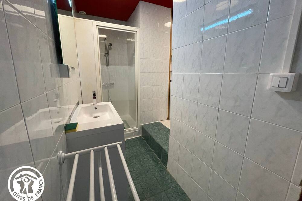 Photo of Bathroom in La Gueriniere