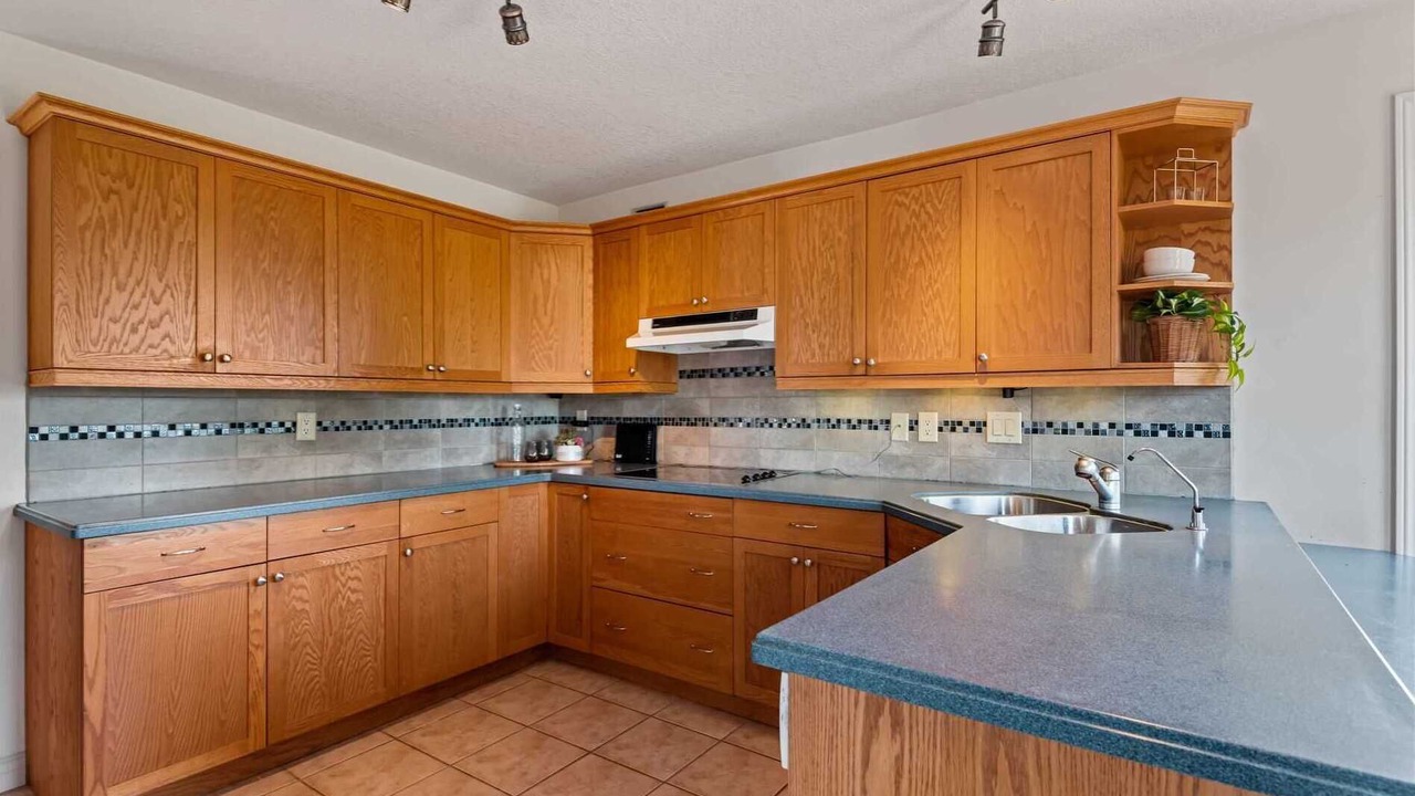 Photo of Kitchen in Mono