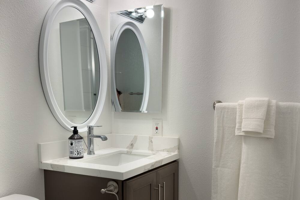 Photo of Bathroom in Anaheim Colony Historic District