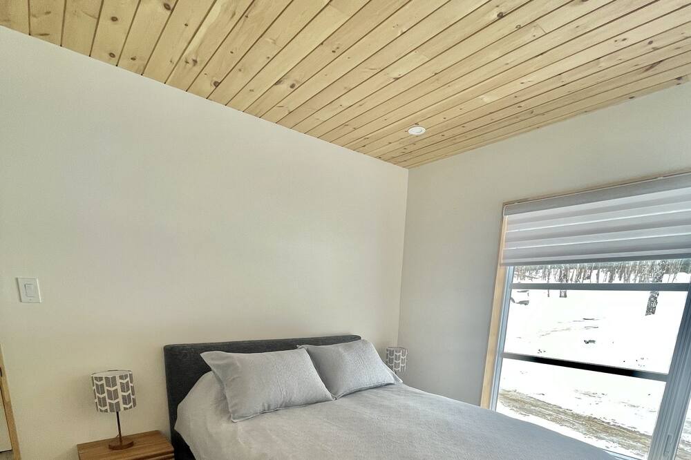 Photo of Bedroom in Rosseau