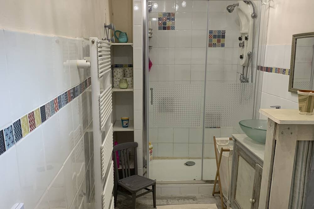 Photo of Bathroom in Octon