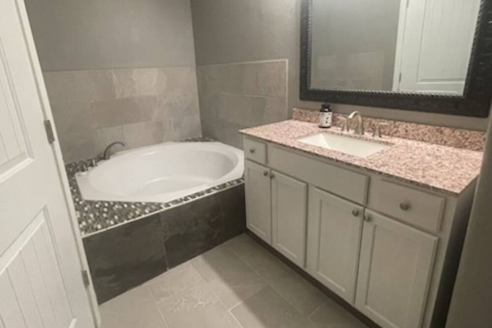 Photo of Bathroom in Vinton
