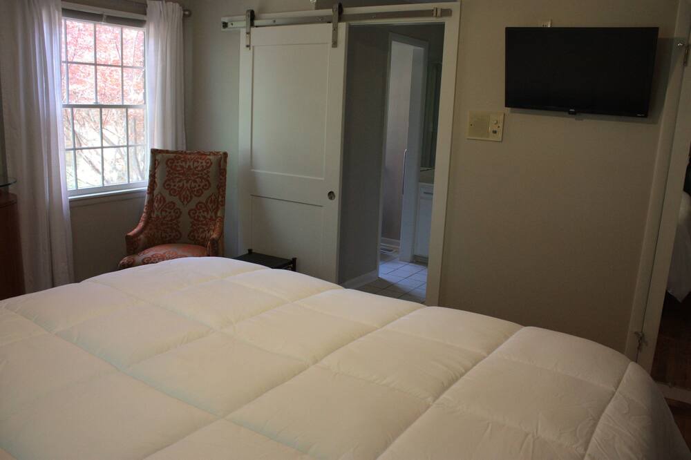 Photo of Bedroom in Moodys