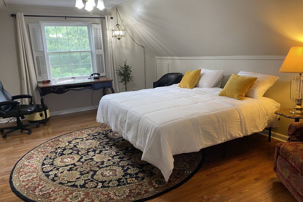 Photo of Bedroom in Moodys