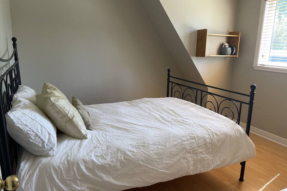 Photo of Bedroom in Lac Beauport