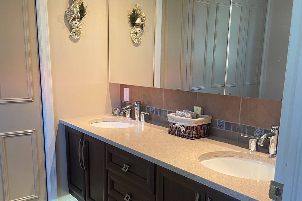 Photo of Bathroom in Lac Beauport