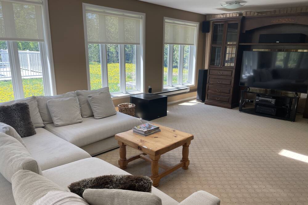Photo of Livingroom in Lac Beauport