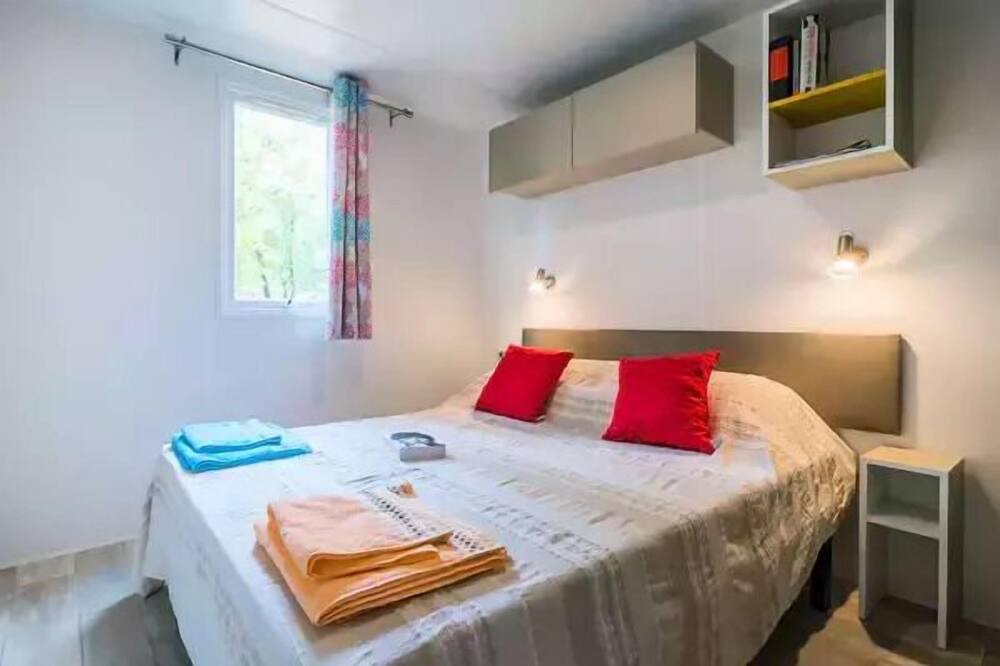 Photo of Bedroom in Lancieux