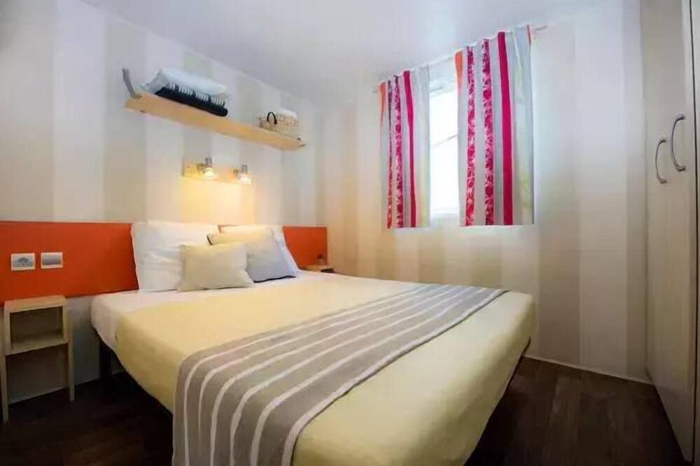 Photo of Bedroom in Lancieux