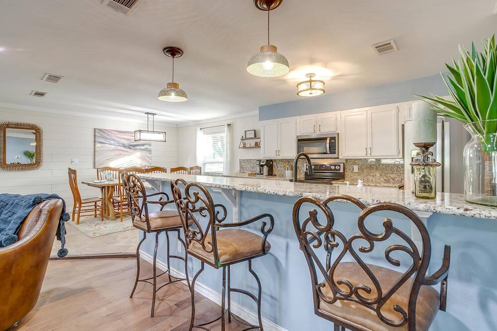 Photo of Kitchen in Gordon