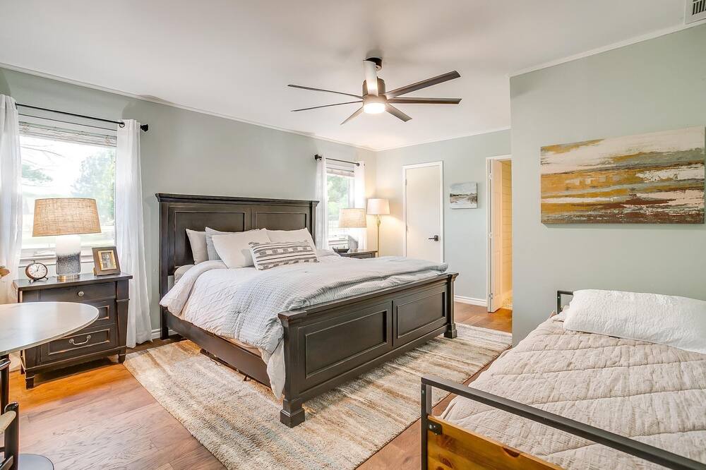 Photo of Bedroom in Gordon