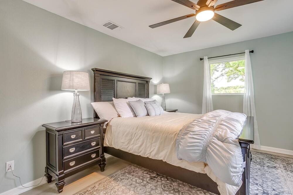 Photo of Bedroom in Gordon