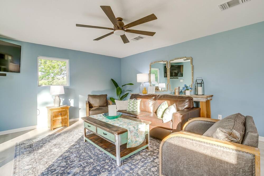 Photo of Livingroom in Gordon