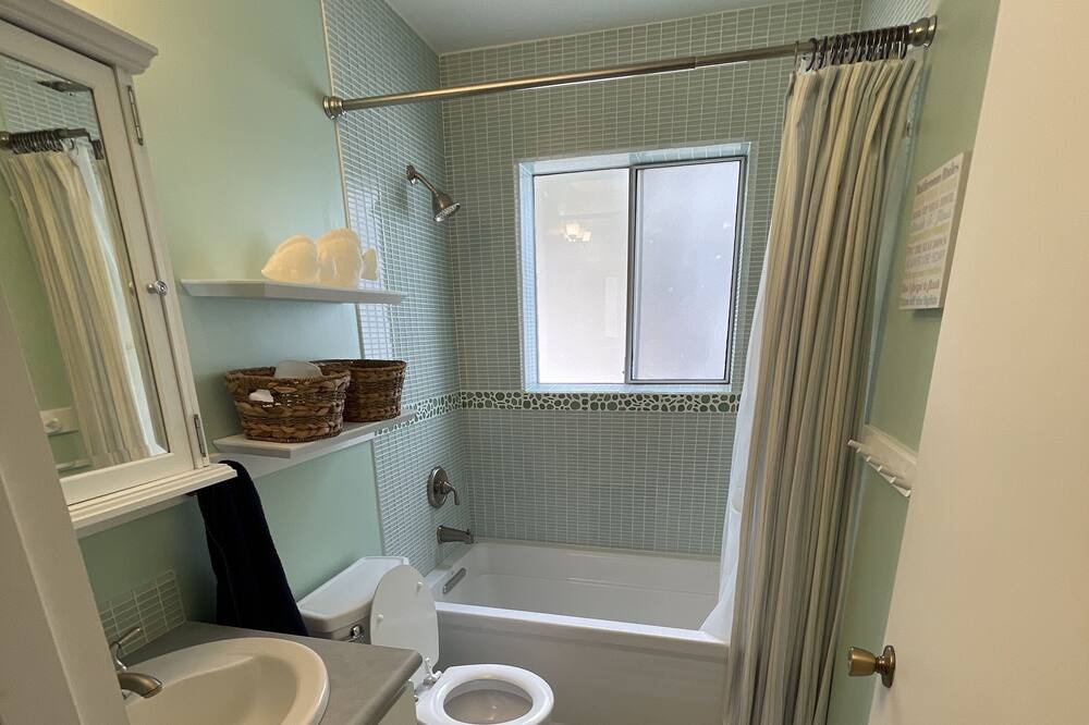Photo of Bathroom in Point Roberts