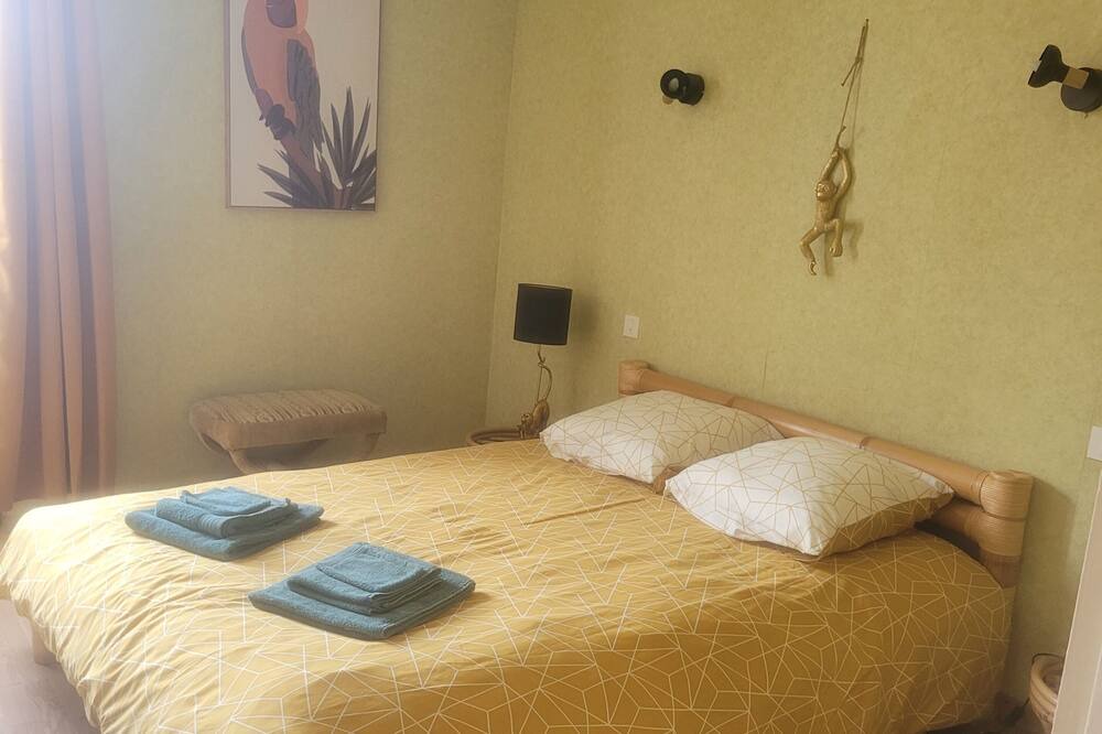 Photo of Bedroom in Chateau-Chinon