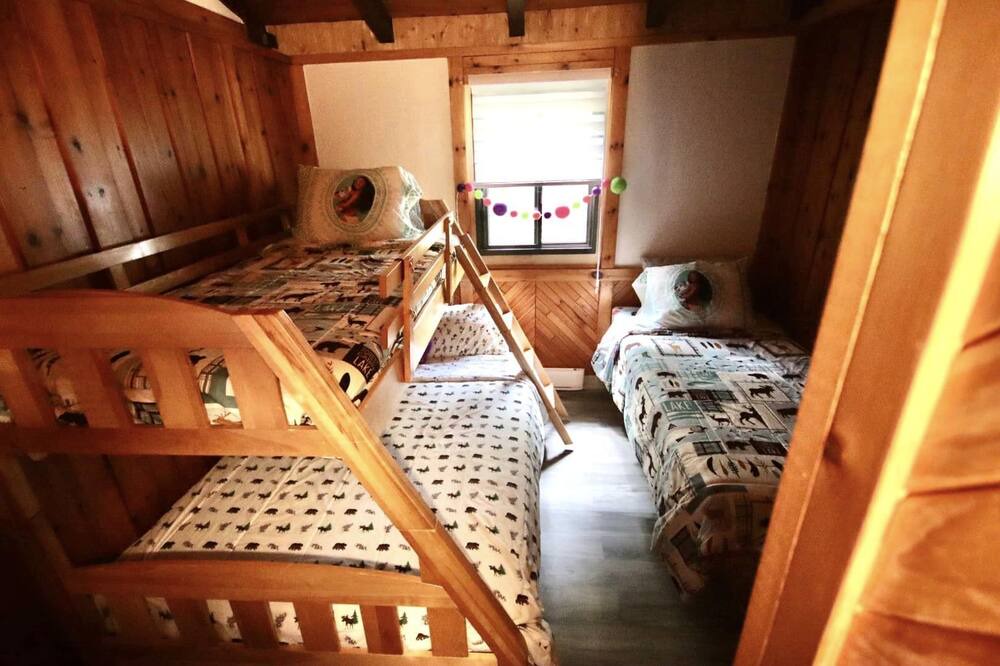 Photo of Bedroom in Lac-des-Plages
