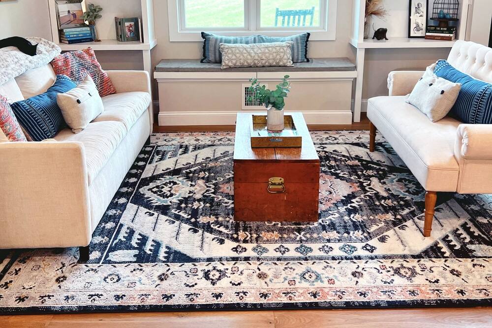 Photo of Livingroom in South Dartmouth